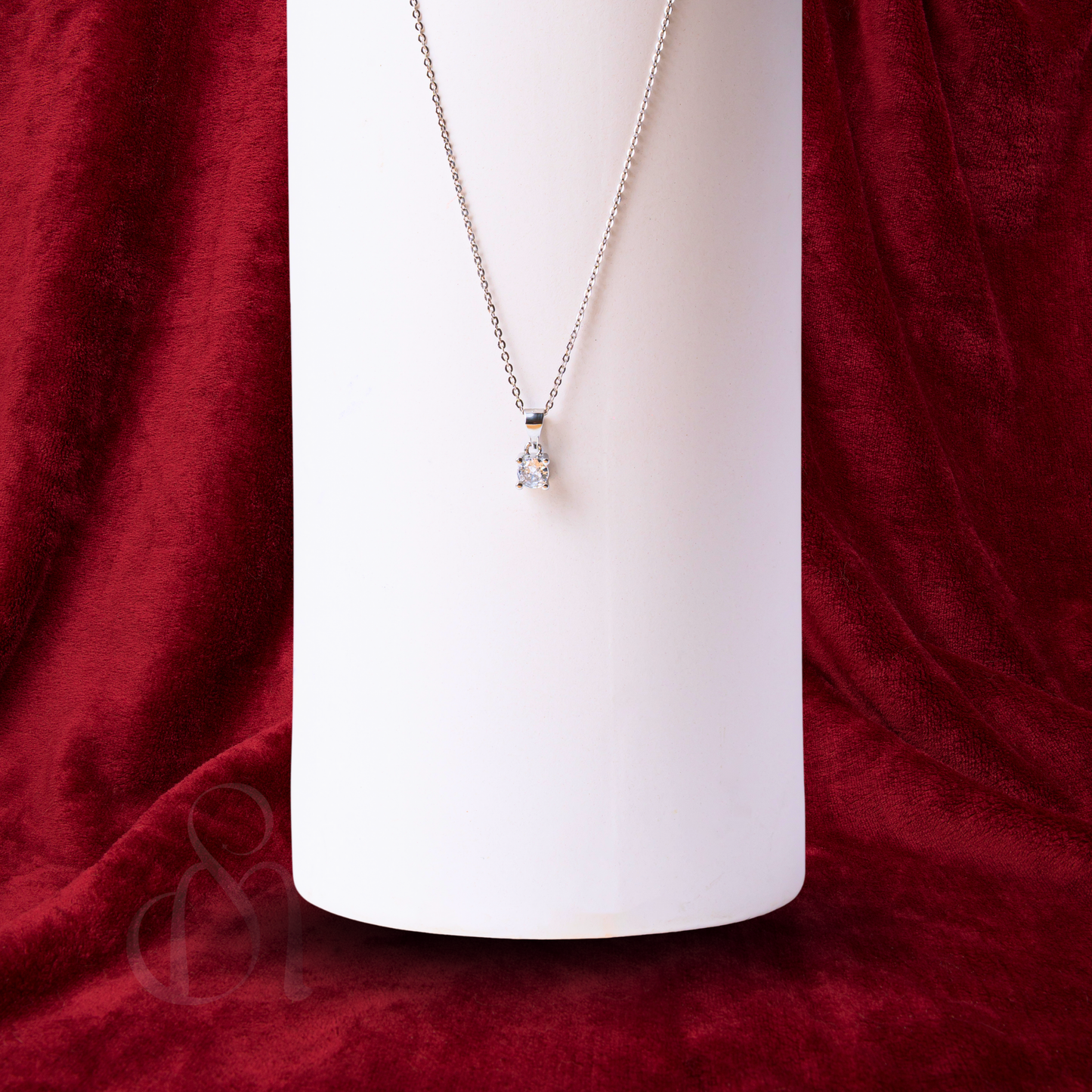 Classic Silver Round Solitaire pendant with Link Chain and Earrings
