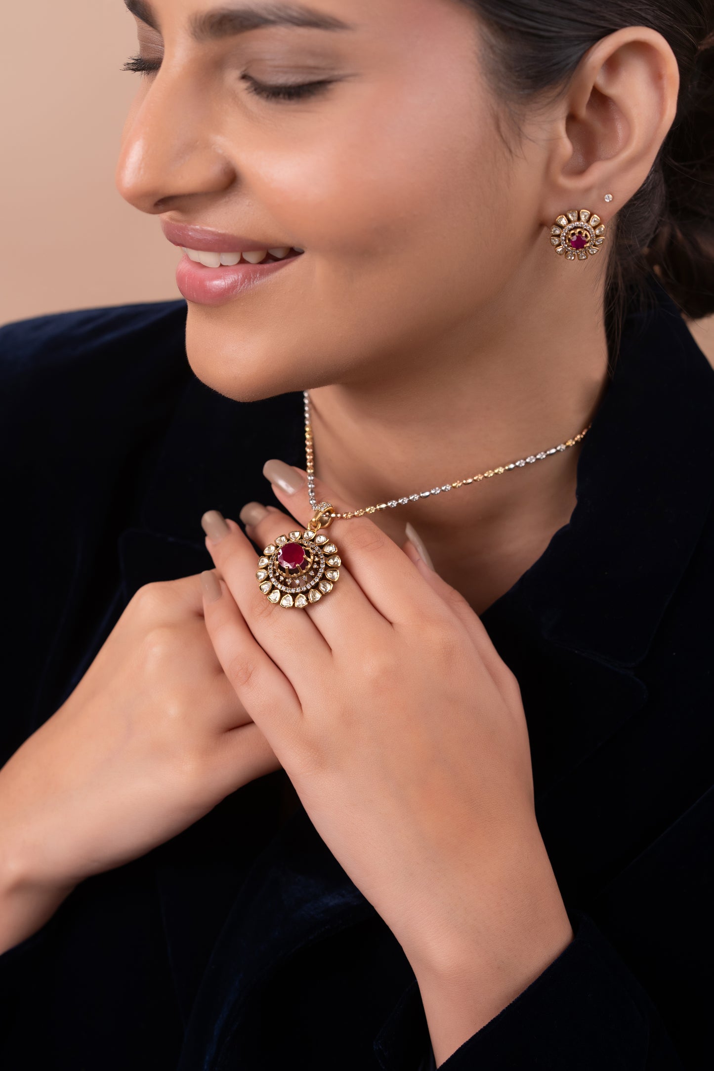 Gold Polish 92.5 Silver Polki Pendant Set with Chain