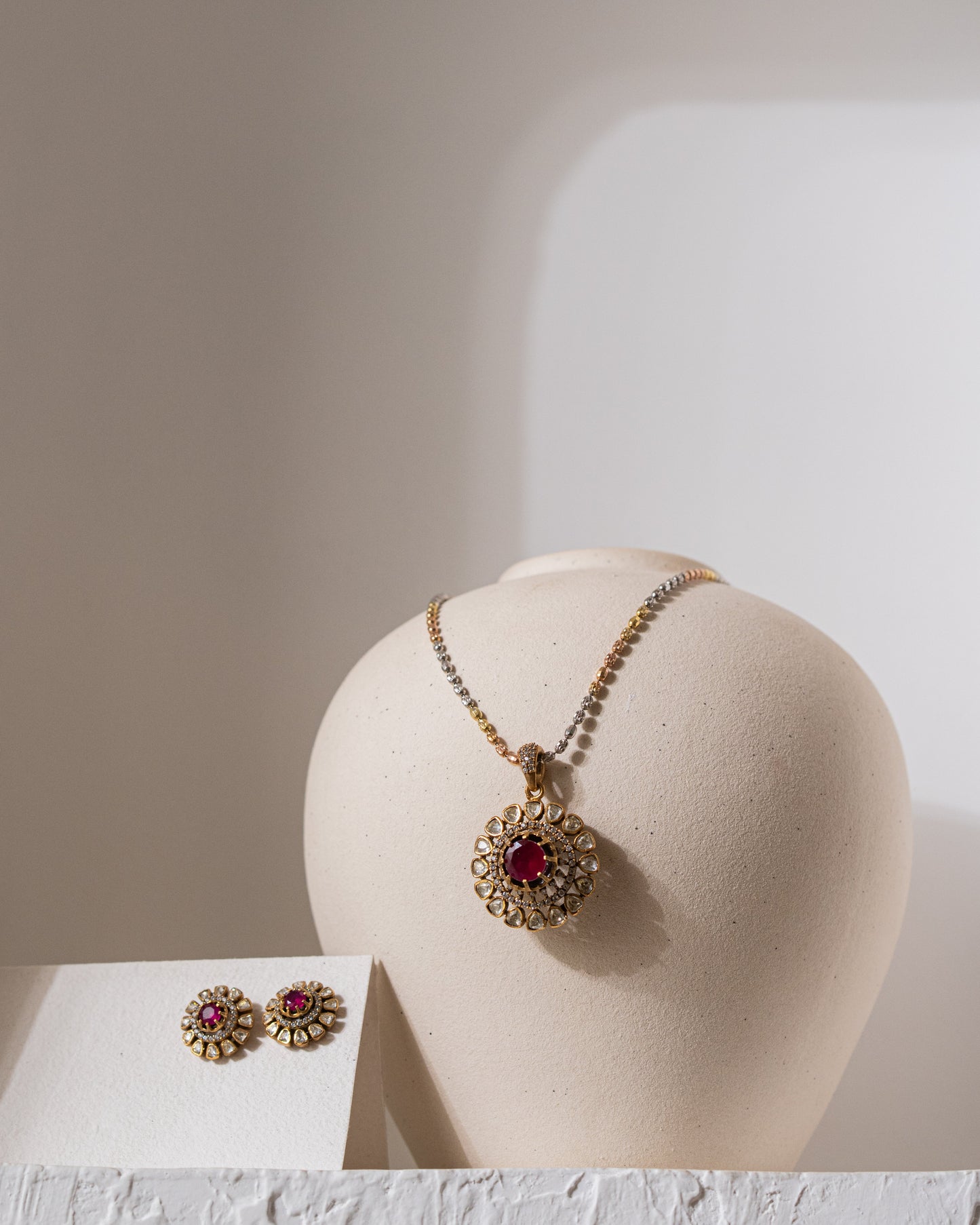 Gold Polish 92.5 Silver Polki Pendant Set with Chain