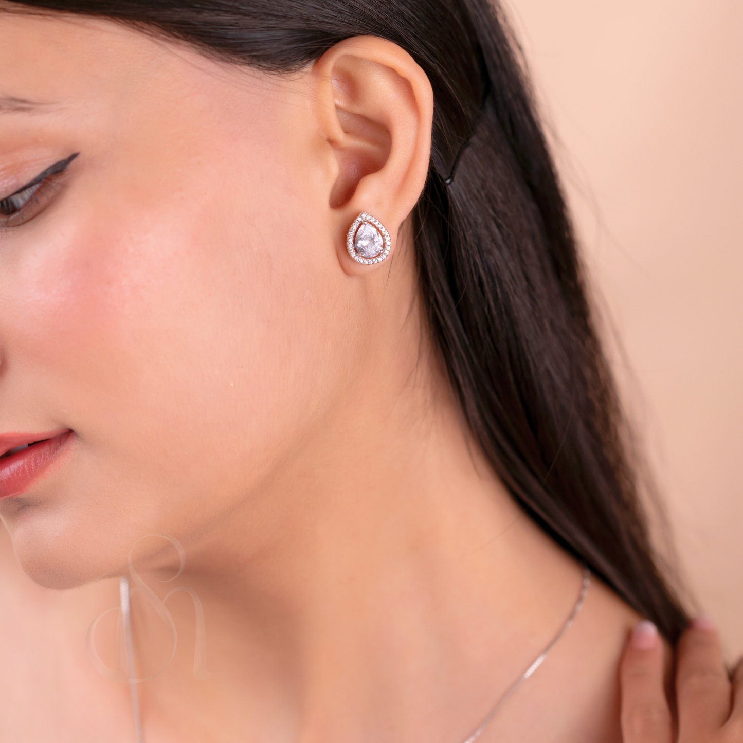 Silver Pear Solitaire pendant with Link Chain and Earrings