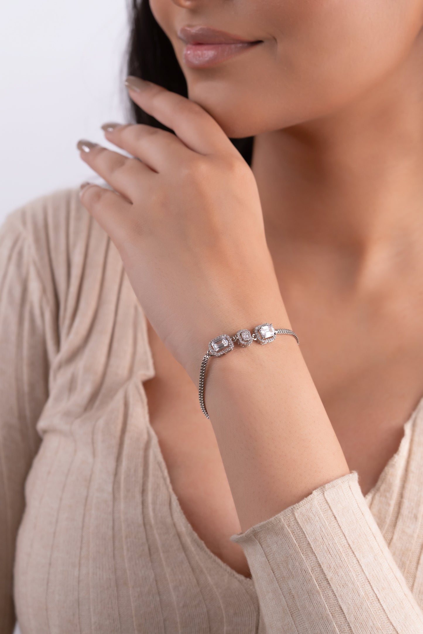 92.5 Sterling Silver Italian Zirconia Hand Bracelet for Women