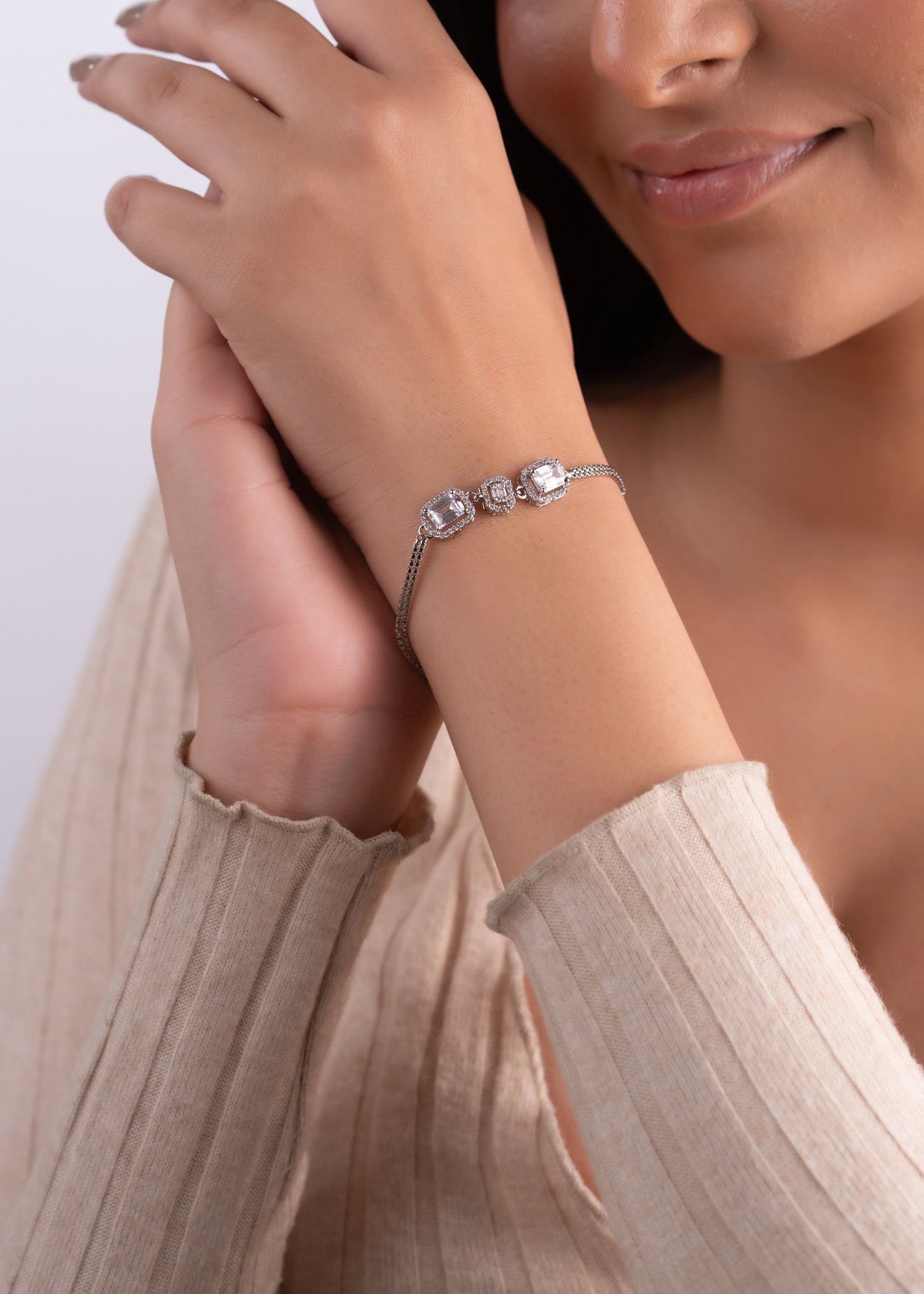 92.5 Sterling Silver Italian Zirconia Hand Bracelet for Women
