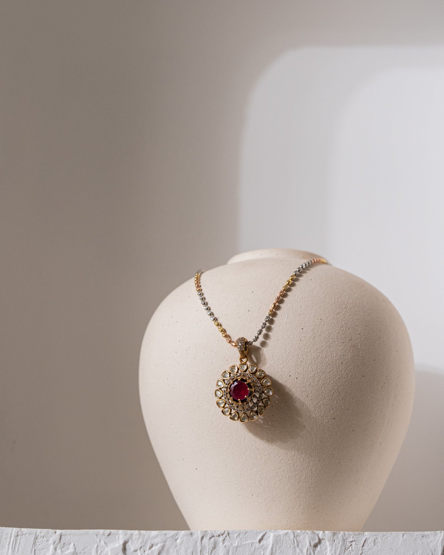 Gold Polish 92.5 Silver Polki Pendant Set with Chain