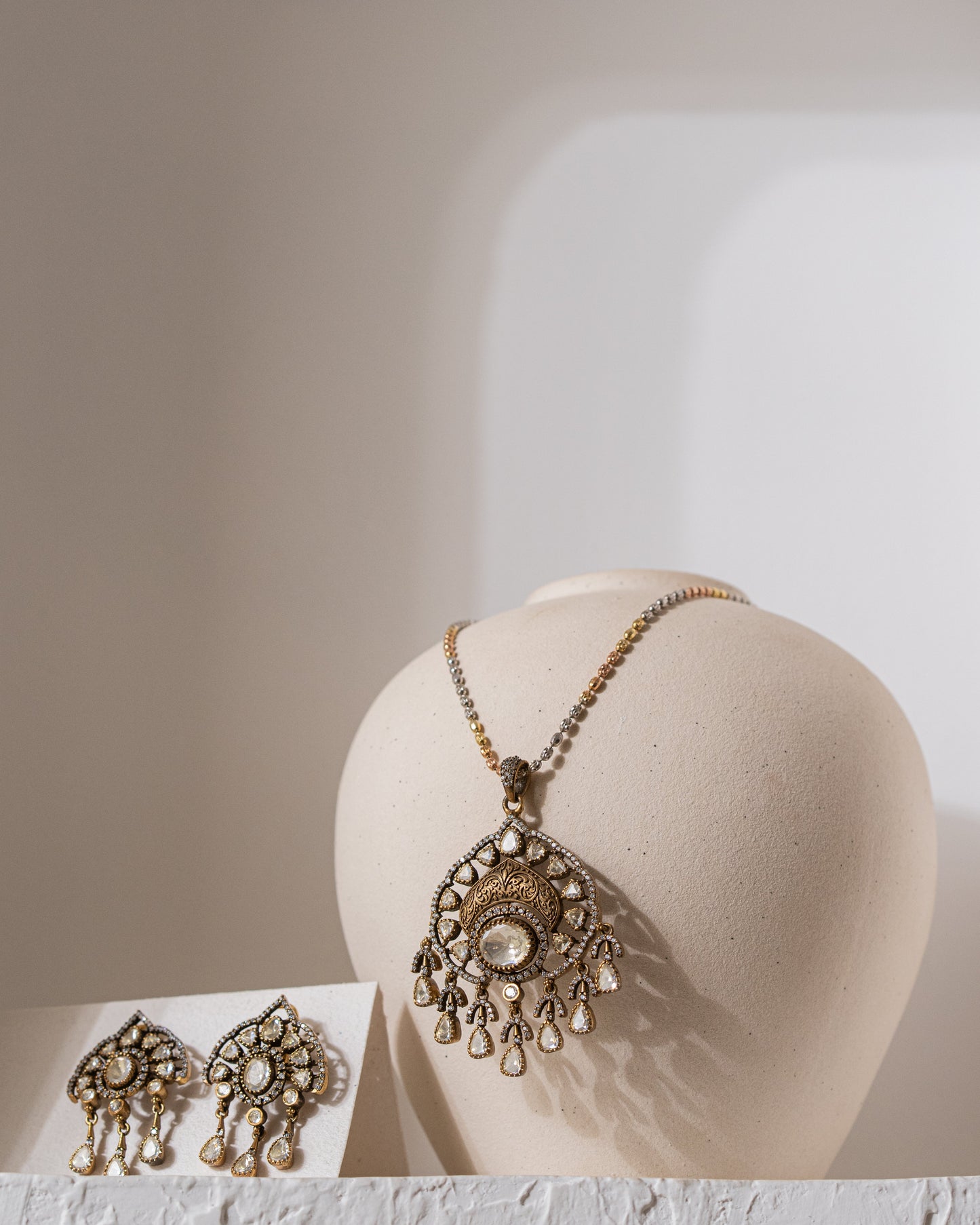Gold Polish 92.5 Silver Polki Pendant Set with Chain